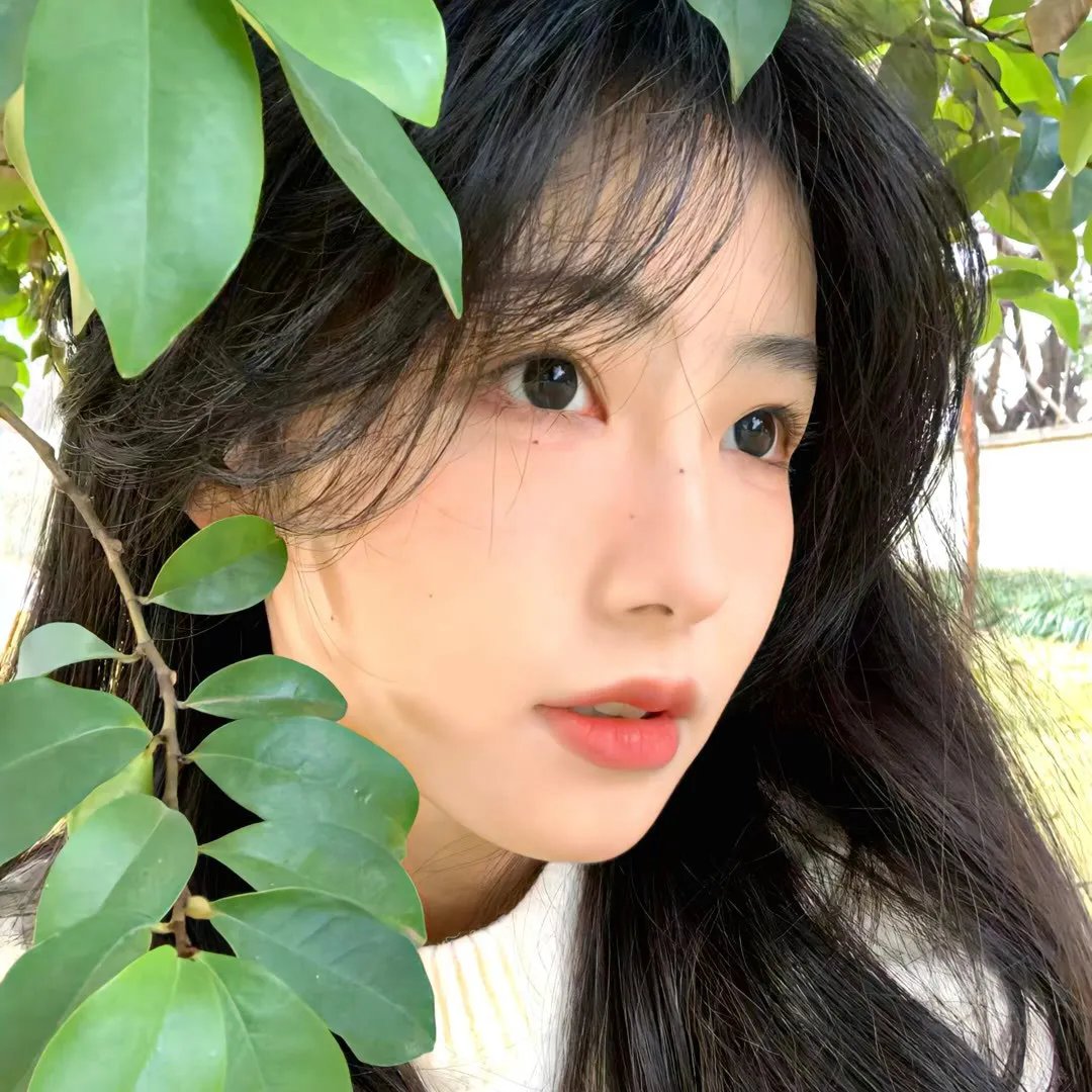他的模样